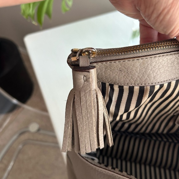 Kate Spade tassel purse - Picture 3 of 7